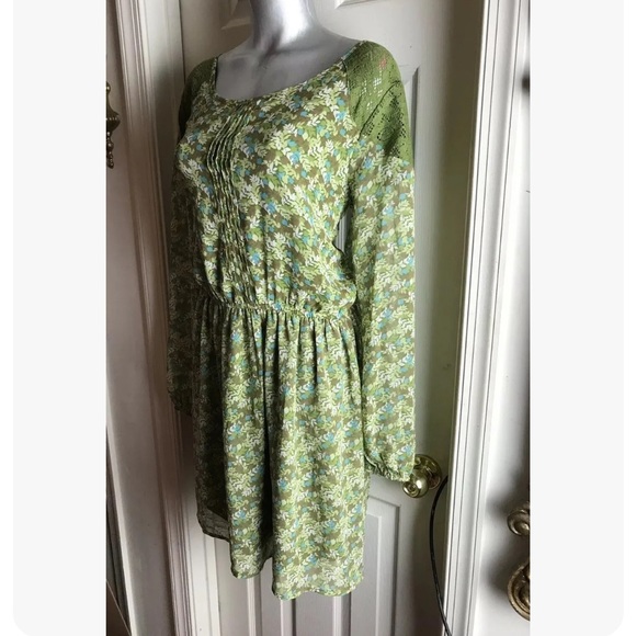 NEW CHARMING CHARLIE Women's ELASTIC WAIST BOHO GREEN FLORAL DRESS-SIZE XL . - Picture 1 of 12